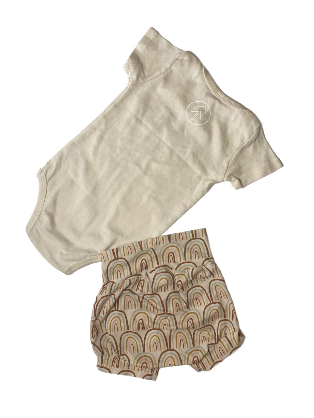 Tenth & Pine Organic Cotton “Loved” Bodysuit & Natty Bratty Shorts Baby 6-12 Mo - Picture 2 of 5